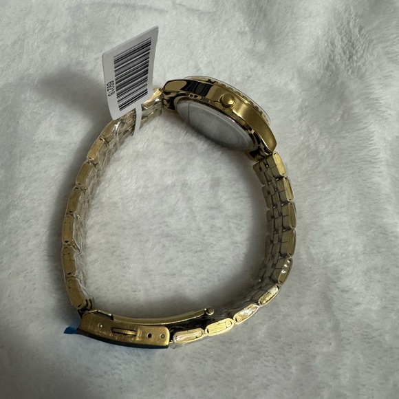 Invicta Wildflower Women's Watch 33mm Gold Tone (69218) - Picture 4 of 7